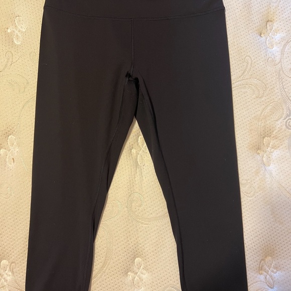 Lululemon leggings worn a few times . They were too big . A great deal ;) - Picture 3 of 4